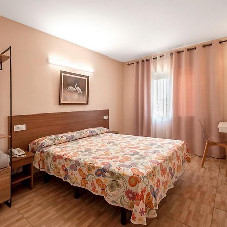 Hotel Silvia Empuriabrava Exteriör bild