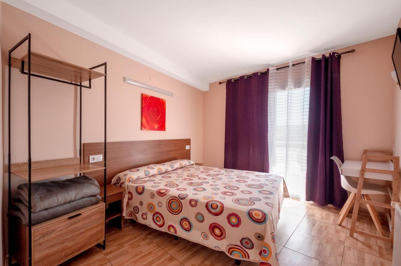 Hotel Silvia Empuriabrava Exteriör bild