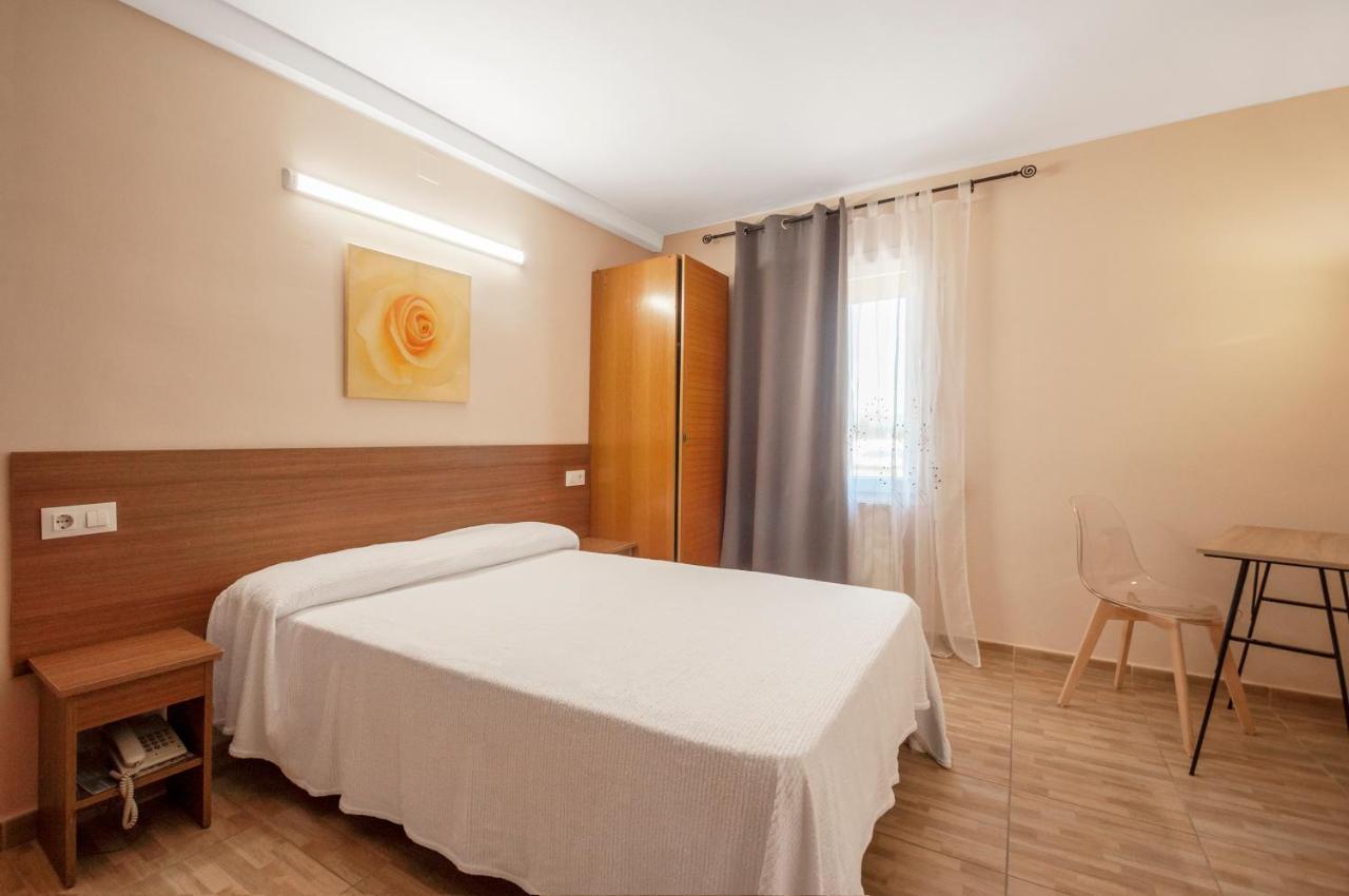 Hotel Silvia Empuriabrava Exteriör bild