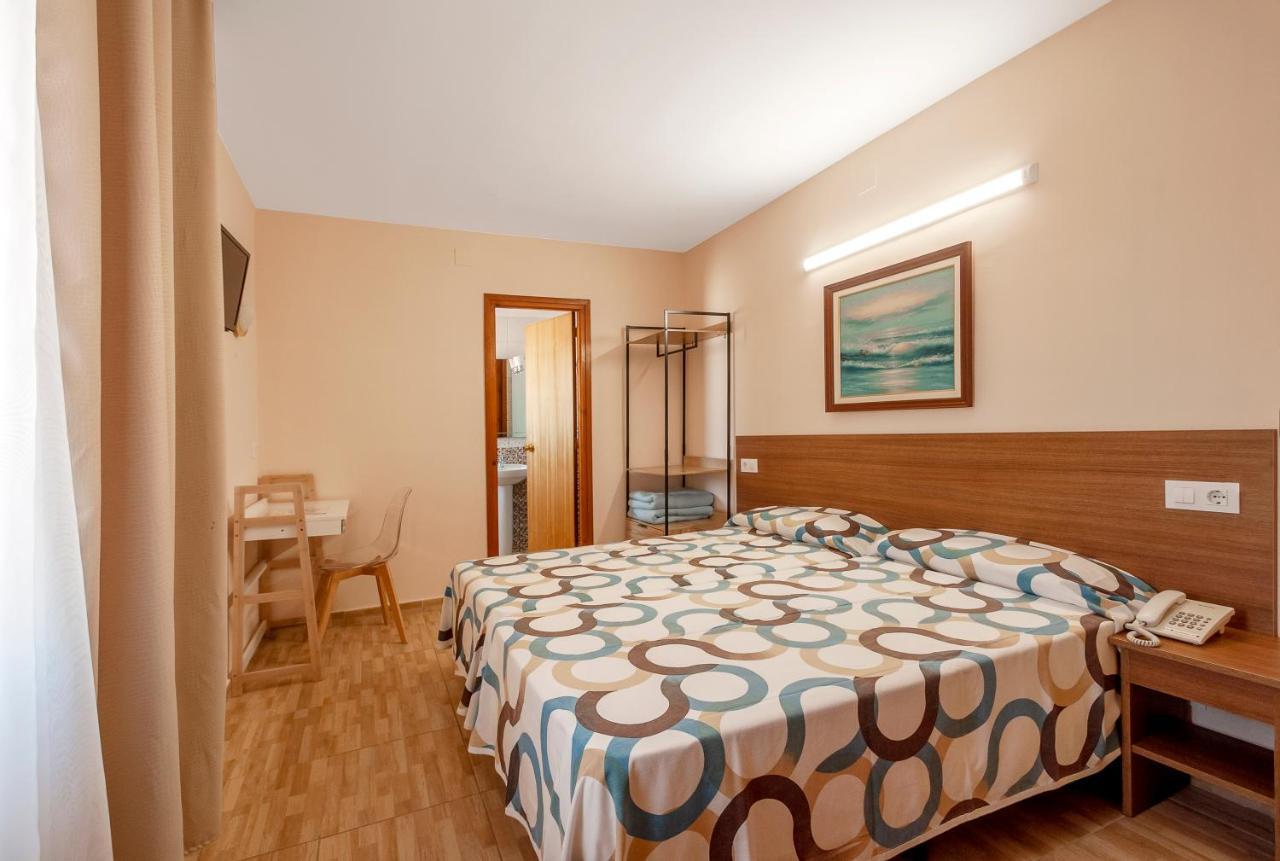 Hotel Silvia Empuriabrava Exteriör bild