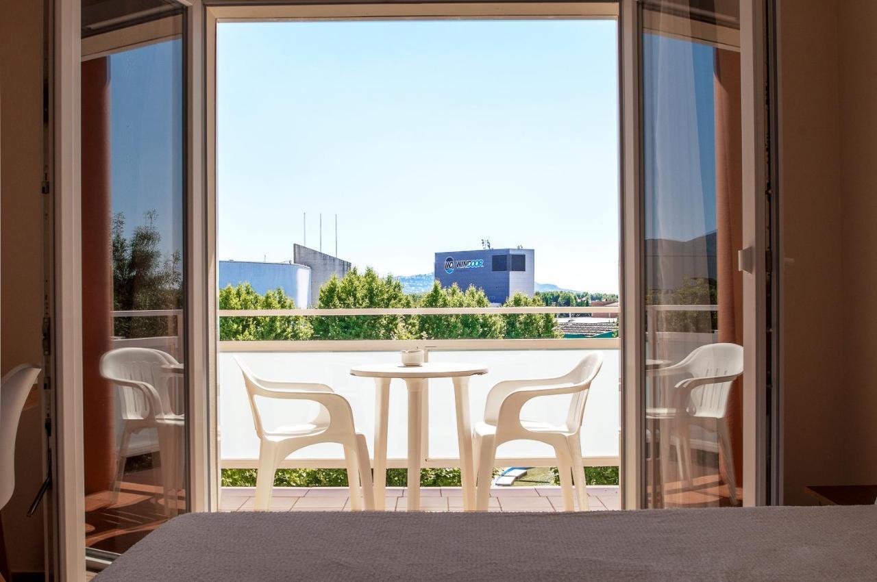 Hotel Silvia Empuriabrava Exteriör bild