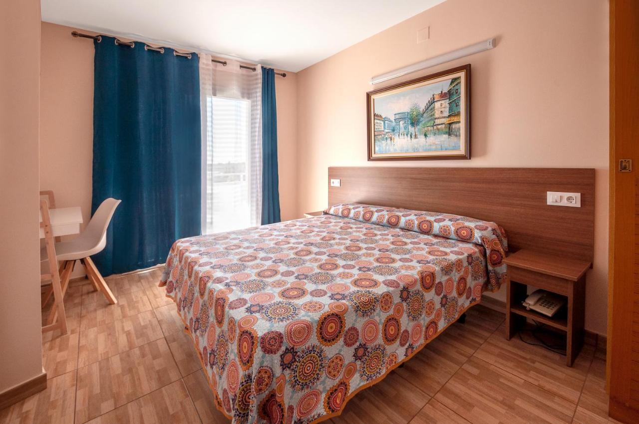Hotel Silvia Empuriabrava Exteriör bild