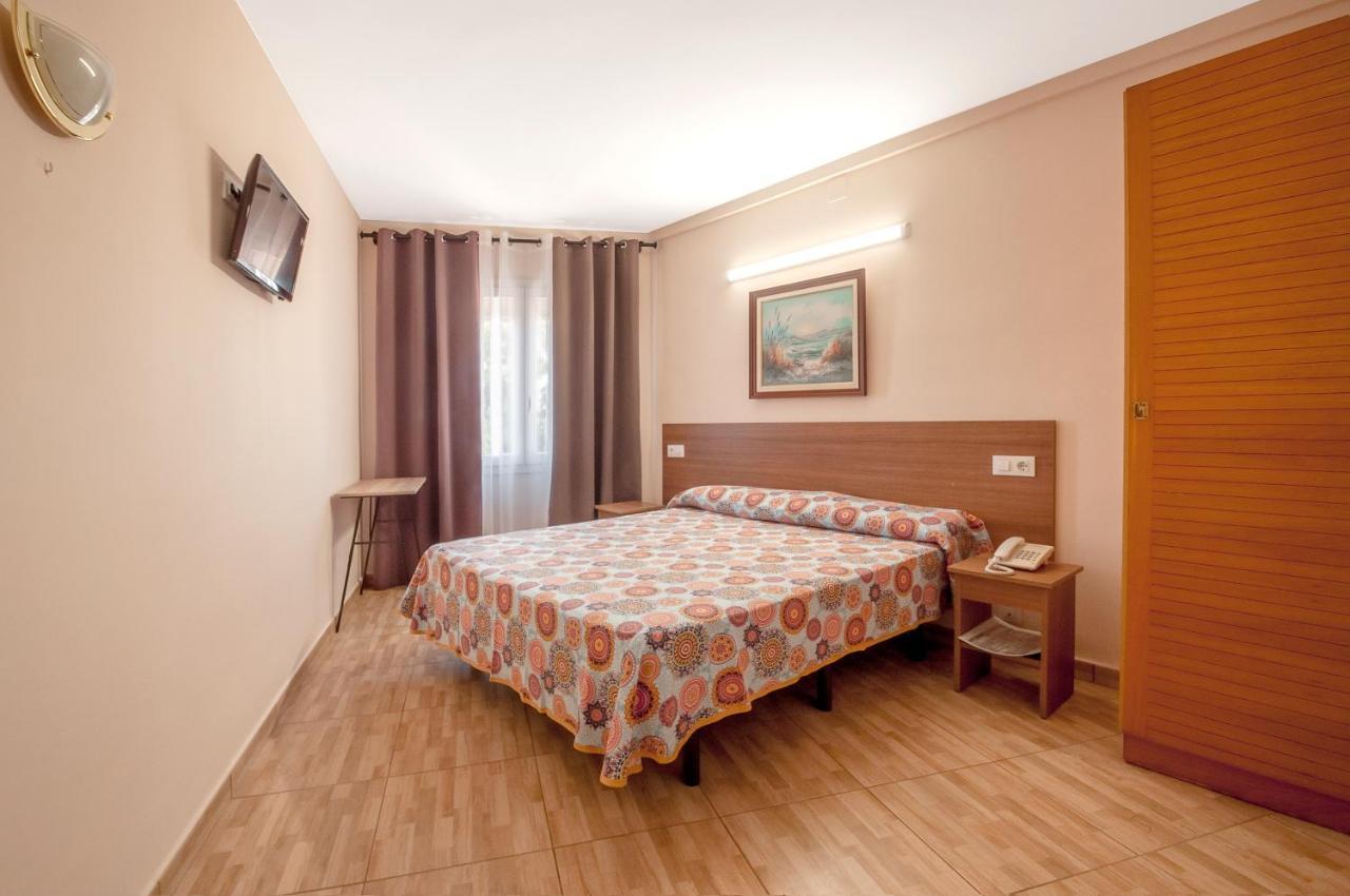 Hotel Silvia Empuriabrava Exteriör bild